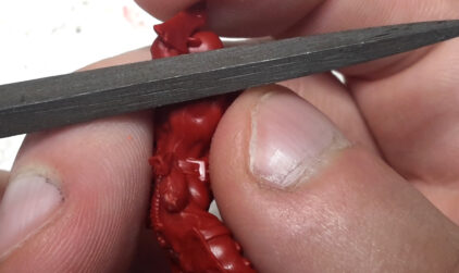 1 - Ébarbage de la figurine.